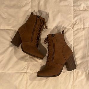 Brown Lace Up Block Heel Boots - 6.5 - 3.5” Heel